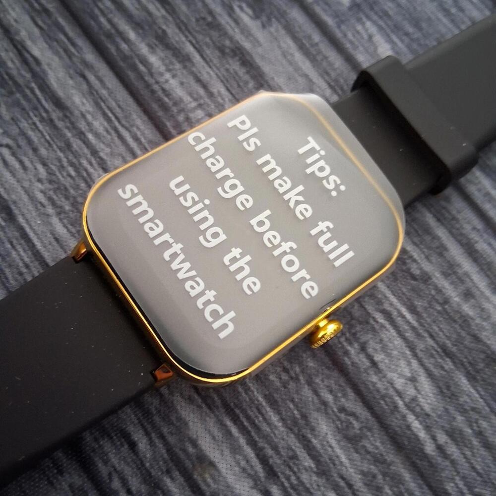 Sleek Black and Gold‎ Smartwatch